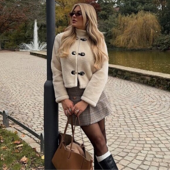 Zara FAUX FUR JACKET WITH FIREMAN CLASP - Picture 11 of 11